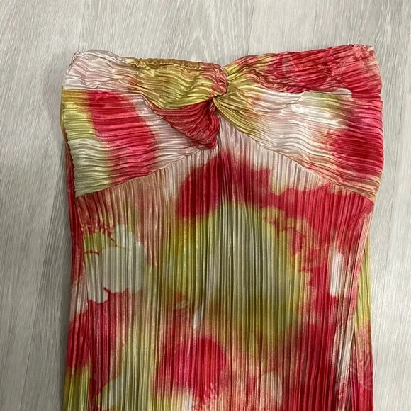 Pleated Maxi dress - Picture 2 of 3